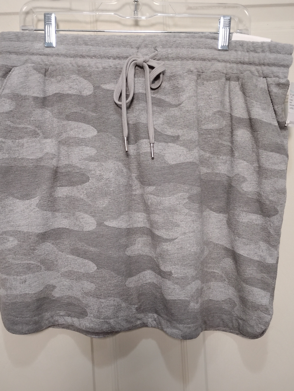 Maurices Gray Camo Knit Midi Skirt. New With Tags Size Large